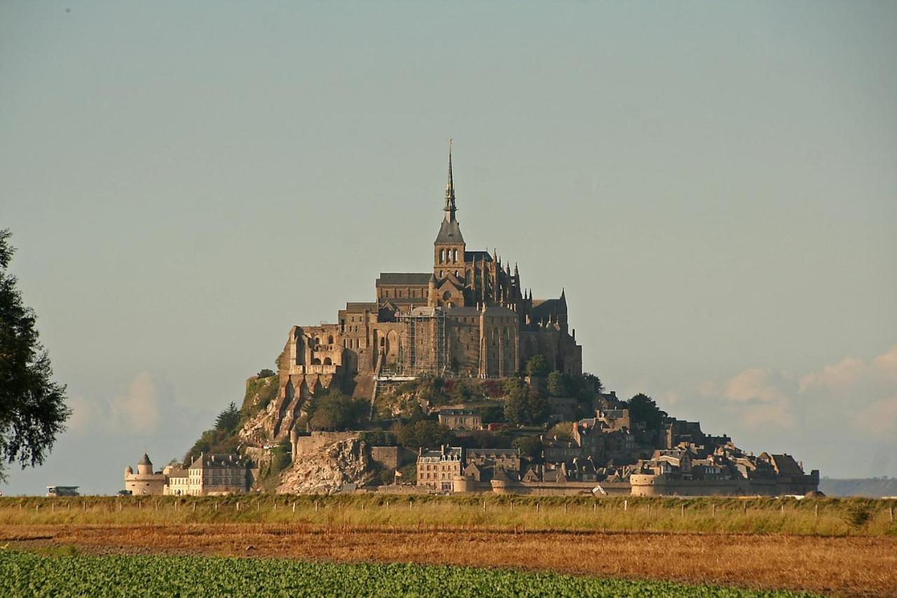 ボーヴォワール Gite A 1,9 Km Du Mont St Michelヴィラ エクステリア 写真